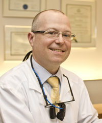 Dr Hugo Ciaburro prosthodontiste à Montréal